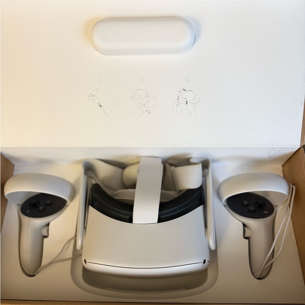 Oculus VR Headset with White Controllers